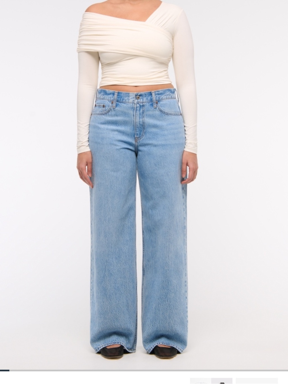 NWT Abercrombie curve love low rise ultra loose jean size 28